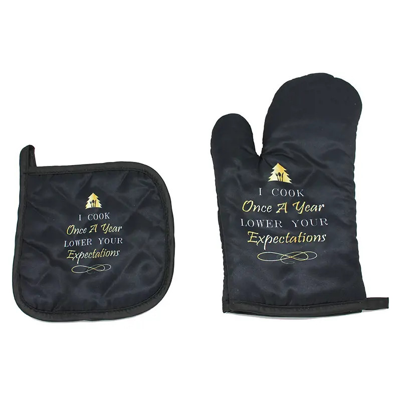 Christmas Cook Print Oven Mitt & Pot Holder Set